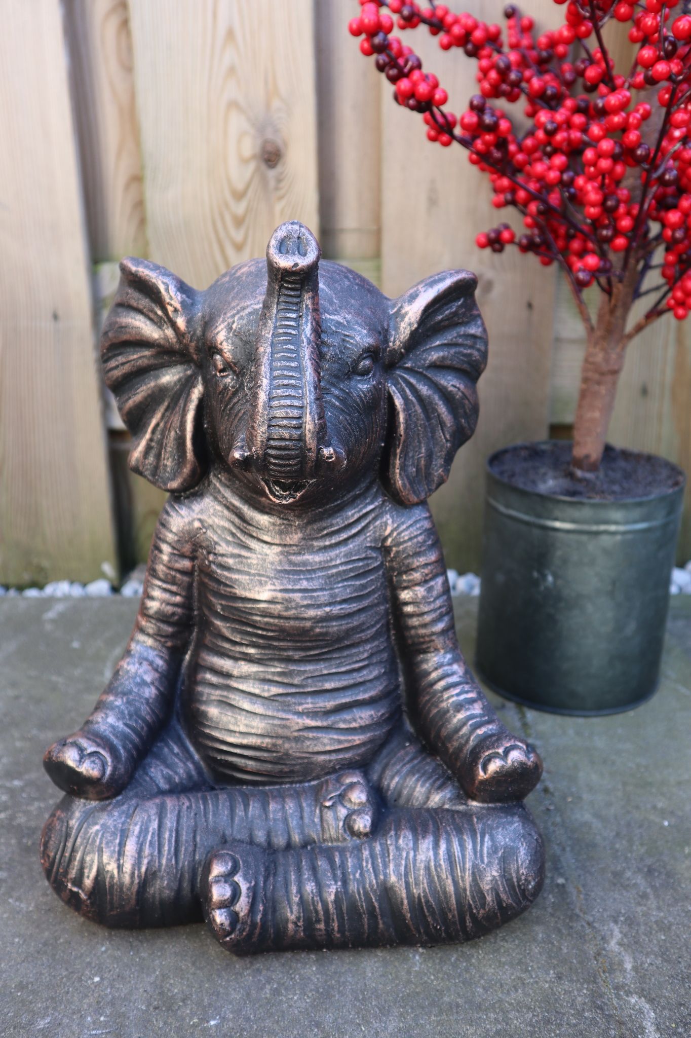 Boeddha olifant beeld 34 cm rustgevende tuin decoratie dierenbeeld