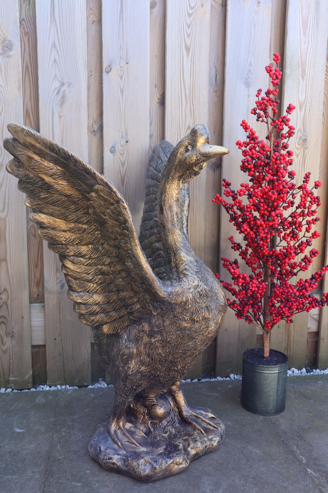 Gans beeld goud 78 cm staand tuinbeeld dierenbeeld decoratie