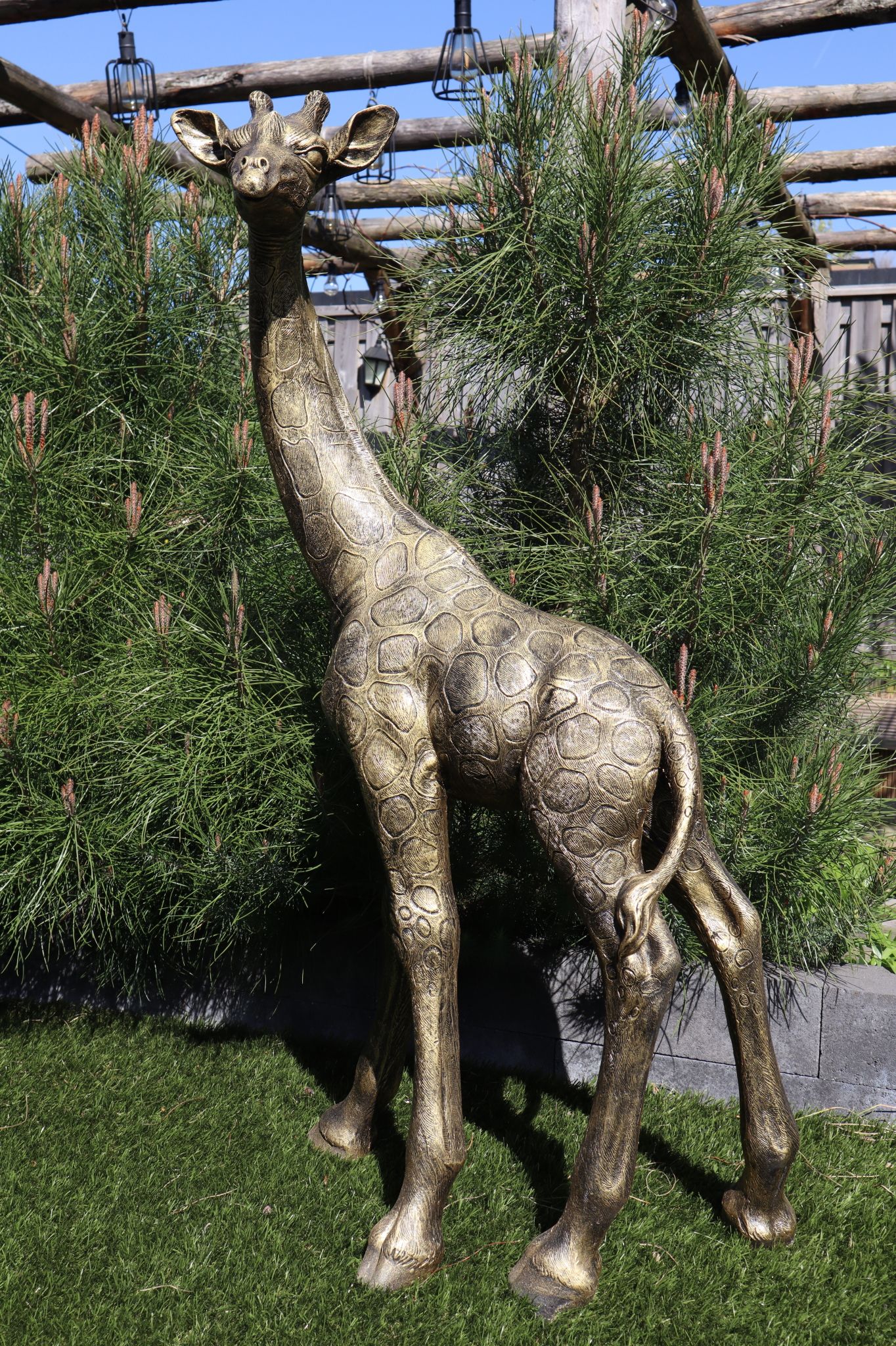 Giraffe beeld 120 cm goud XL eyecatcher tuinbeeld dierenbeeld