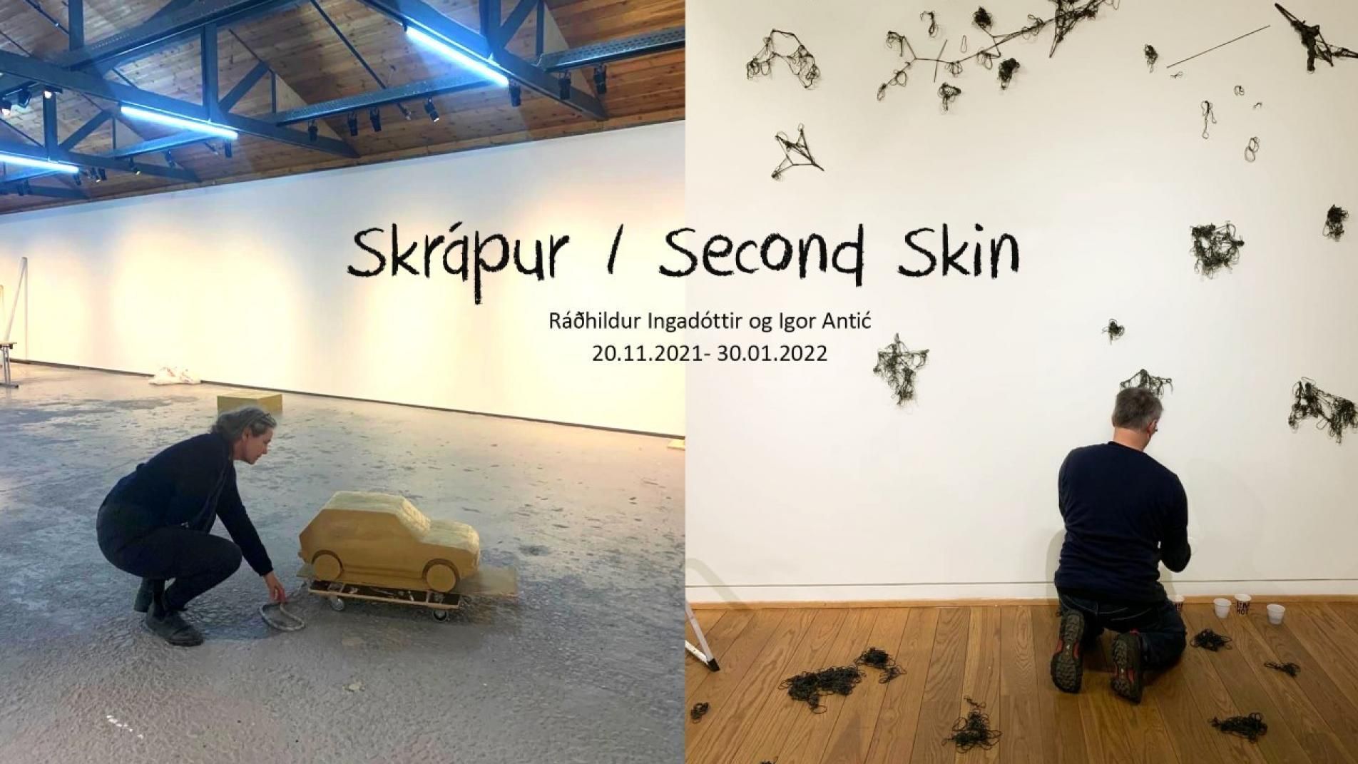 Maður krýpur fyrir framan vegg sem á stendur „skrapur/önnur húð“