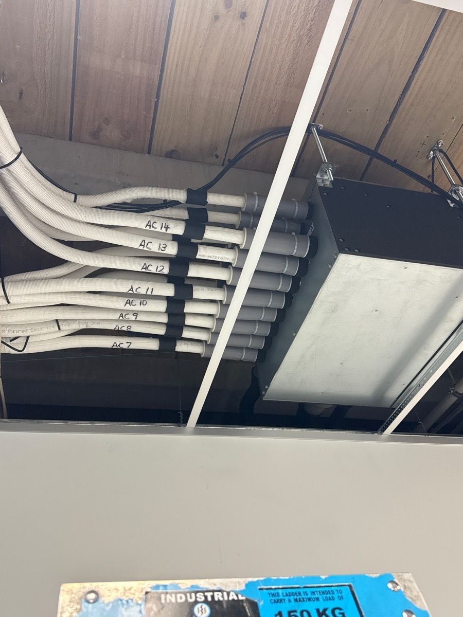 Branch box in roof space for air conditioning