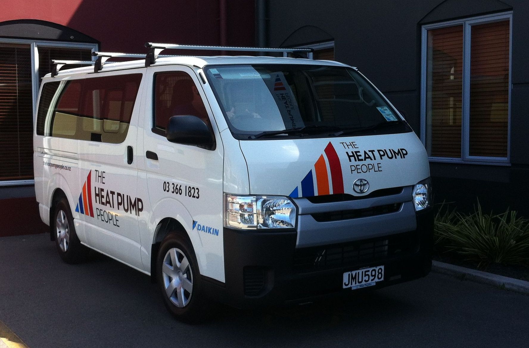 The Heat Pump People van