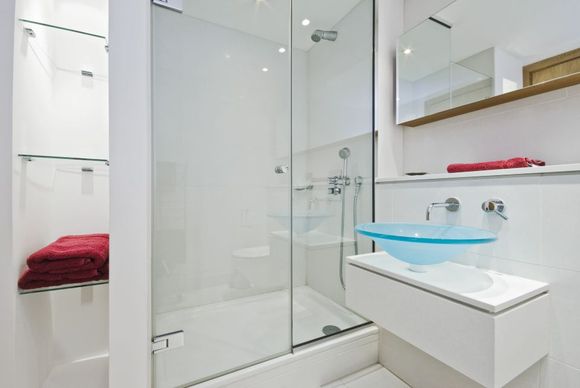 shower screens and mirrors