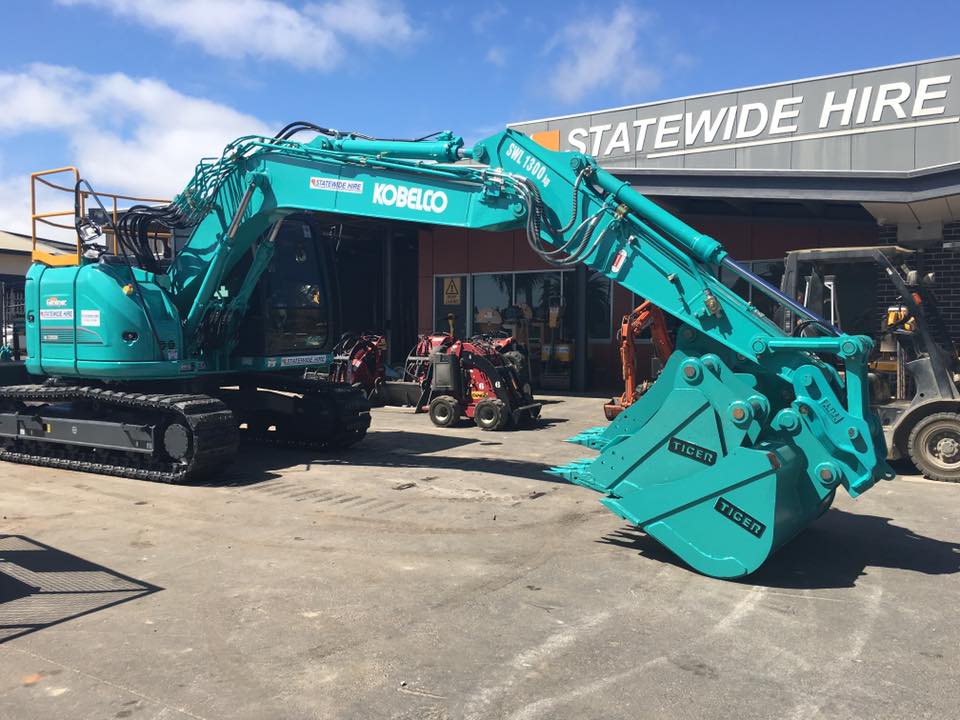 SK 135SR Kobelco 14 T Excavator
