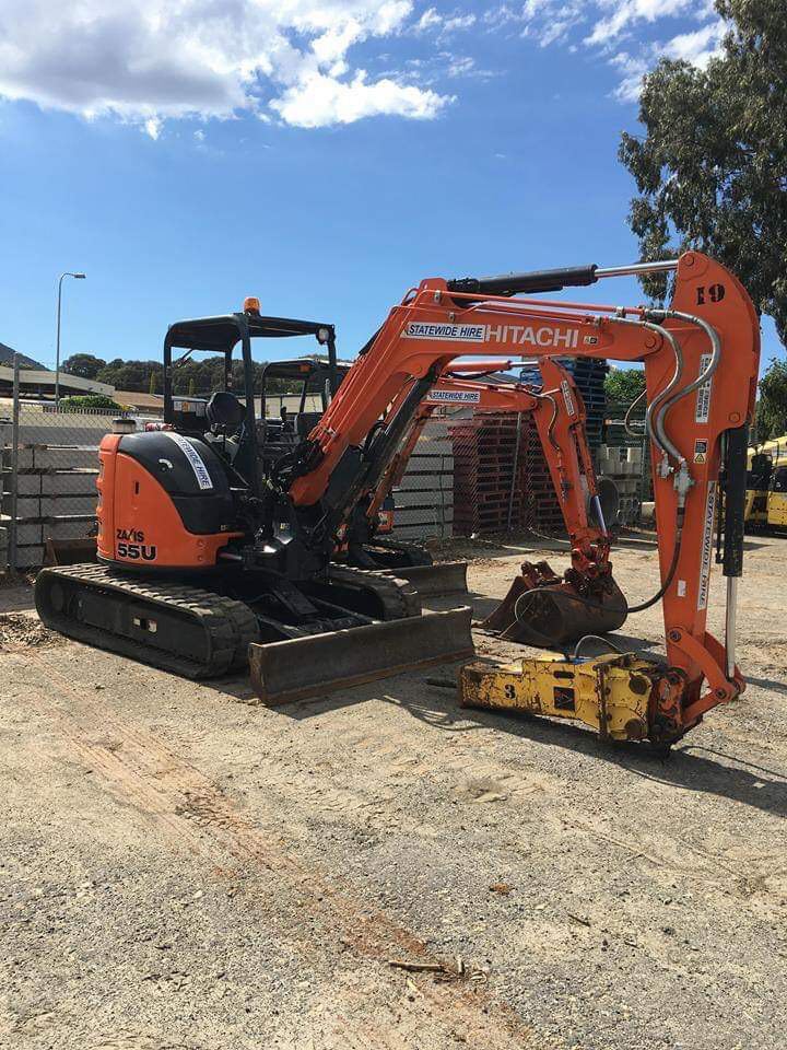 Hitachi 5T Excavator