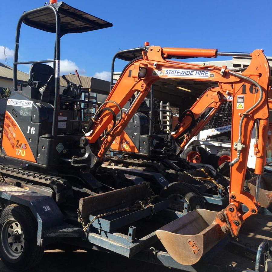 1.7-Tonne-Excavator-Hire-Adelaide-Hitachi-ZX17U-2