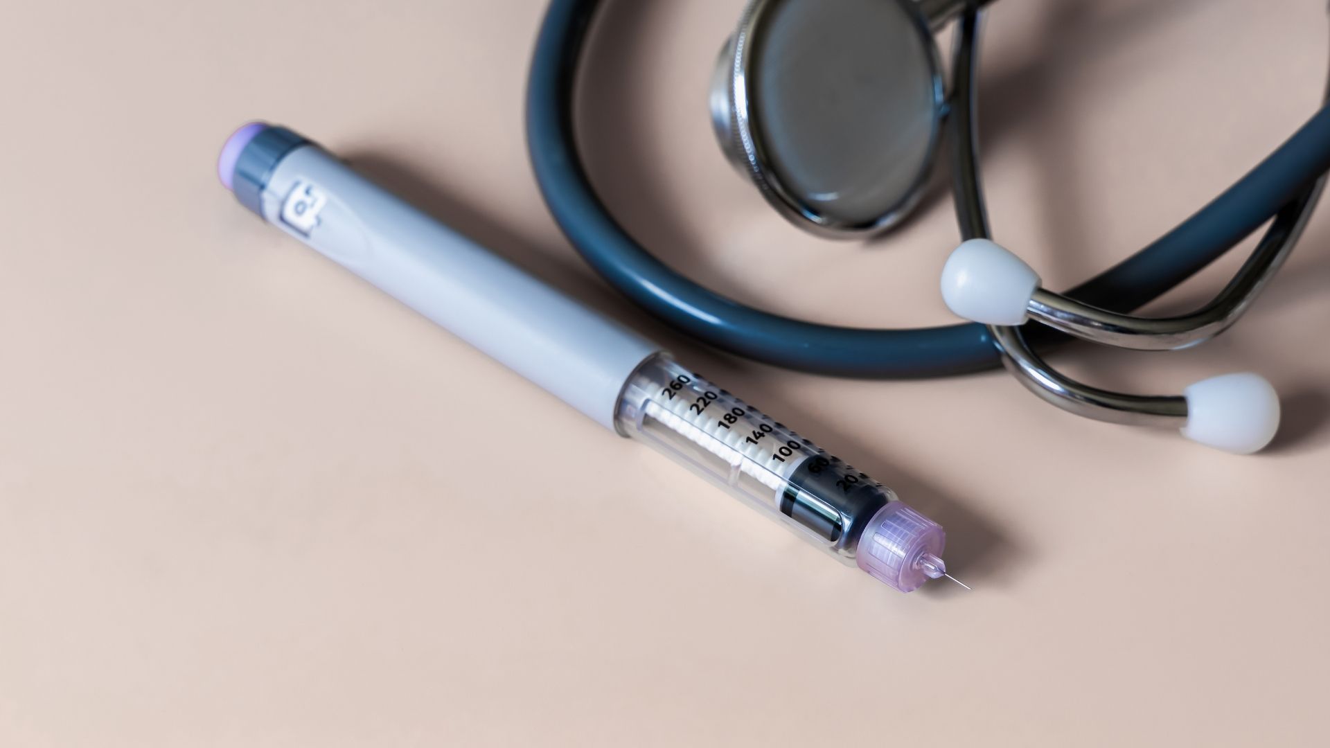 tirzepatide pros and cons for weight loss NHS England and NICE have approved the use of Tirzepatide, which you may  also know as Mounjaro® or 'the weight loss drug', from primary care. You  may well hear that Tirzepatide is