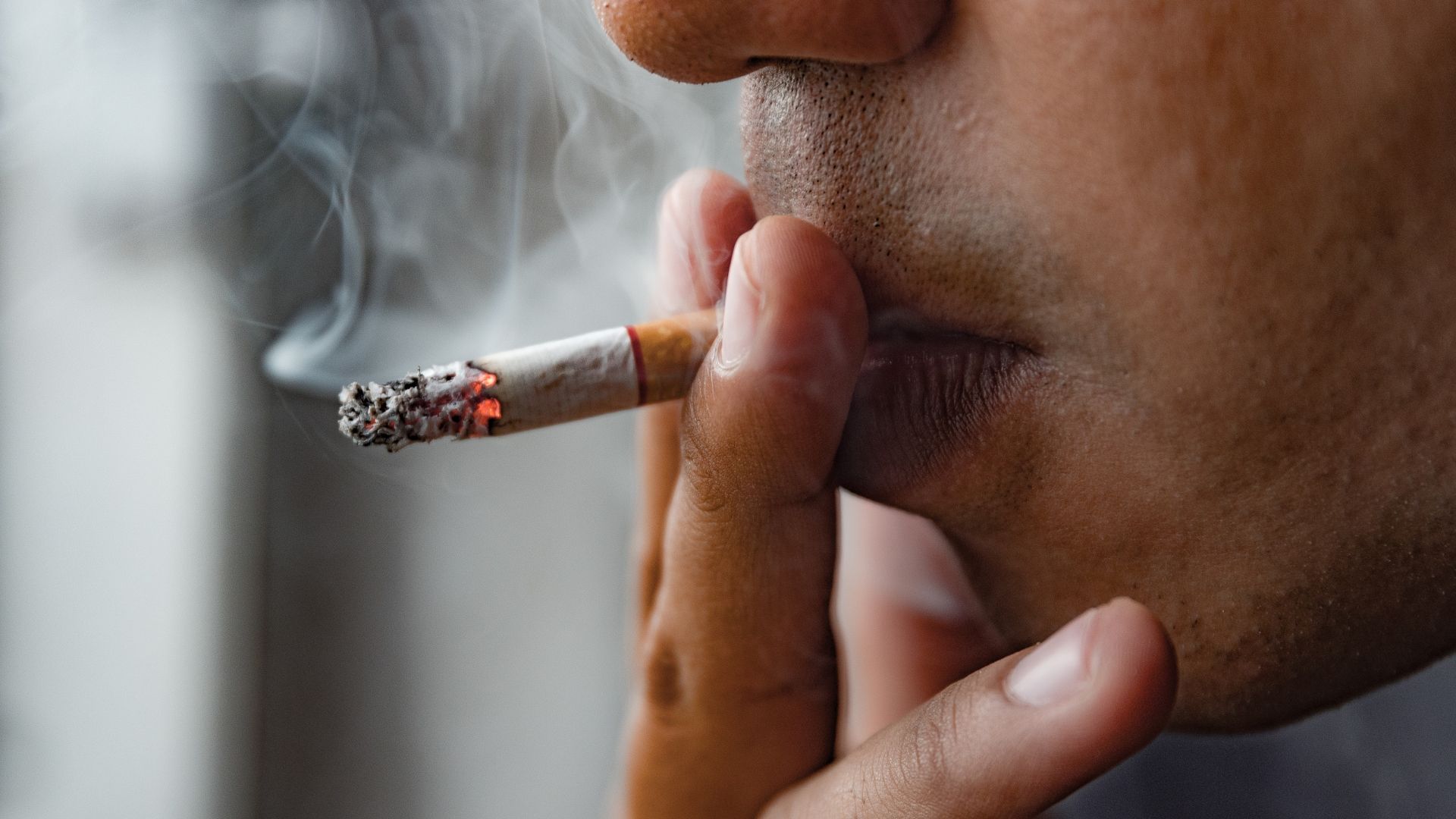 Did you know that people living with obesity are more likely to be smokers? Let's explore the links between smoking and body weight. Did you know that people living with obesity are more likely to be smokers? Let's explore the links between smoking and body weight.