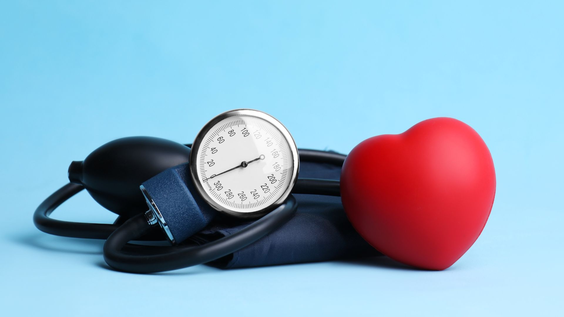 There's a strong link between obesity and hypertension (high blood pressure). But what causes it? And what can you do to lower your risk? There's a strong link between obesity and hypertension (high blood pressure). But what causes it? And what can you do to lower your risk?