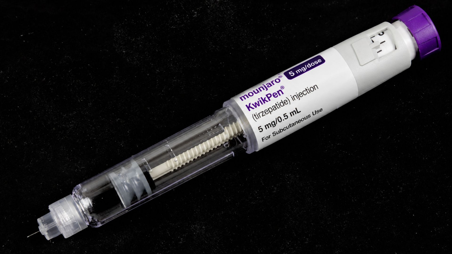 If you're new to Mounjaro, you might be unsure about how the weight loss injections work. This guide covers how to take Mounjaro, step by step.
