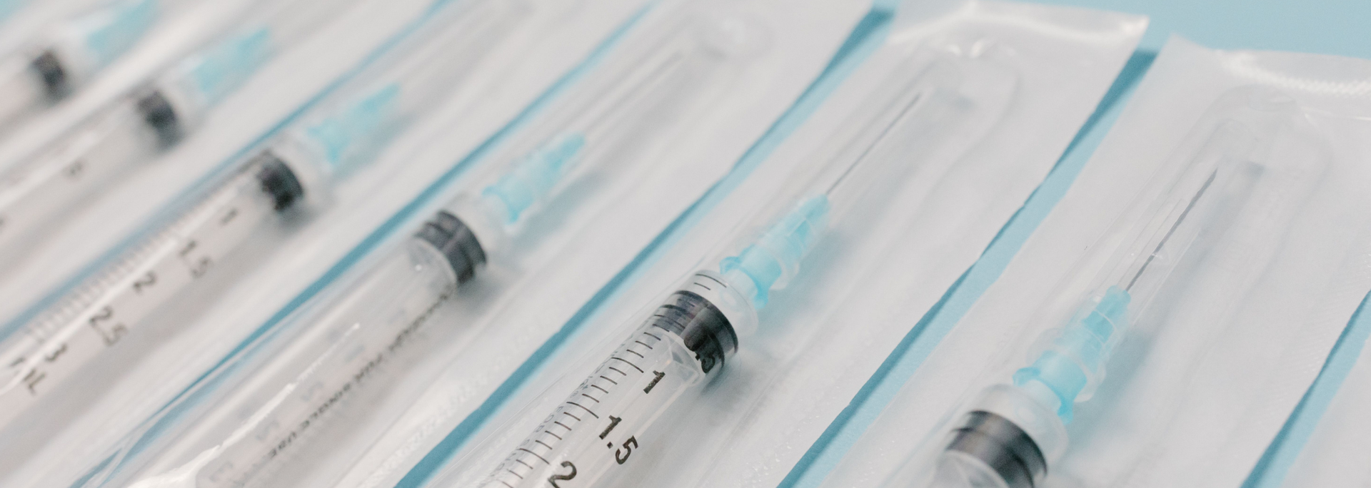 Picture of Injection syringes. 