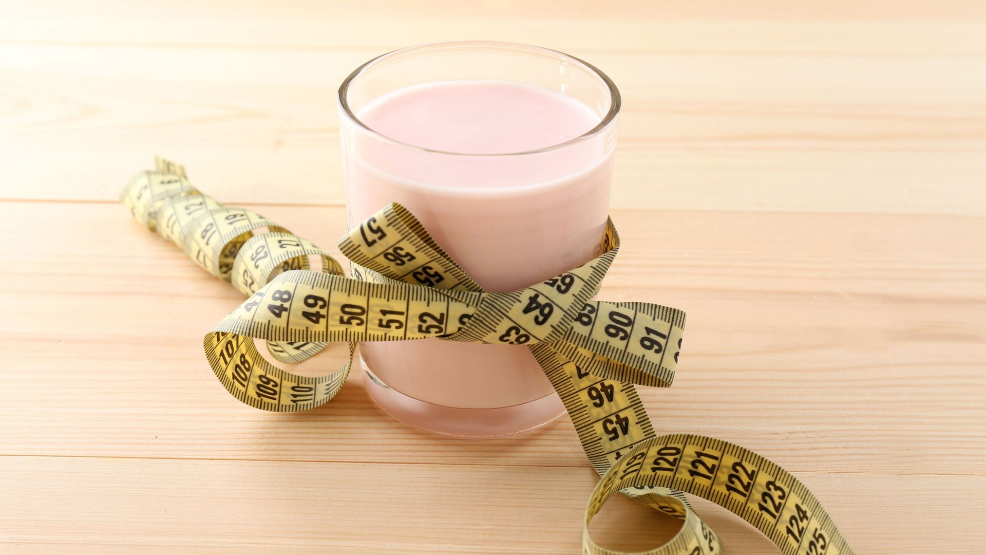 Learn how medically supervised total diet replacement (TDR) programmes work