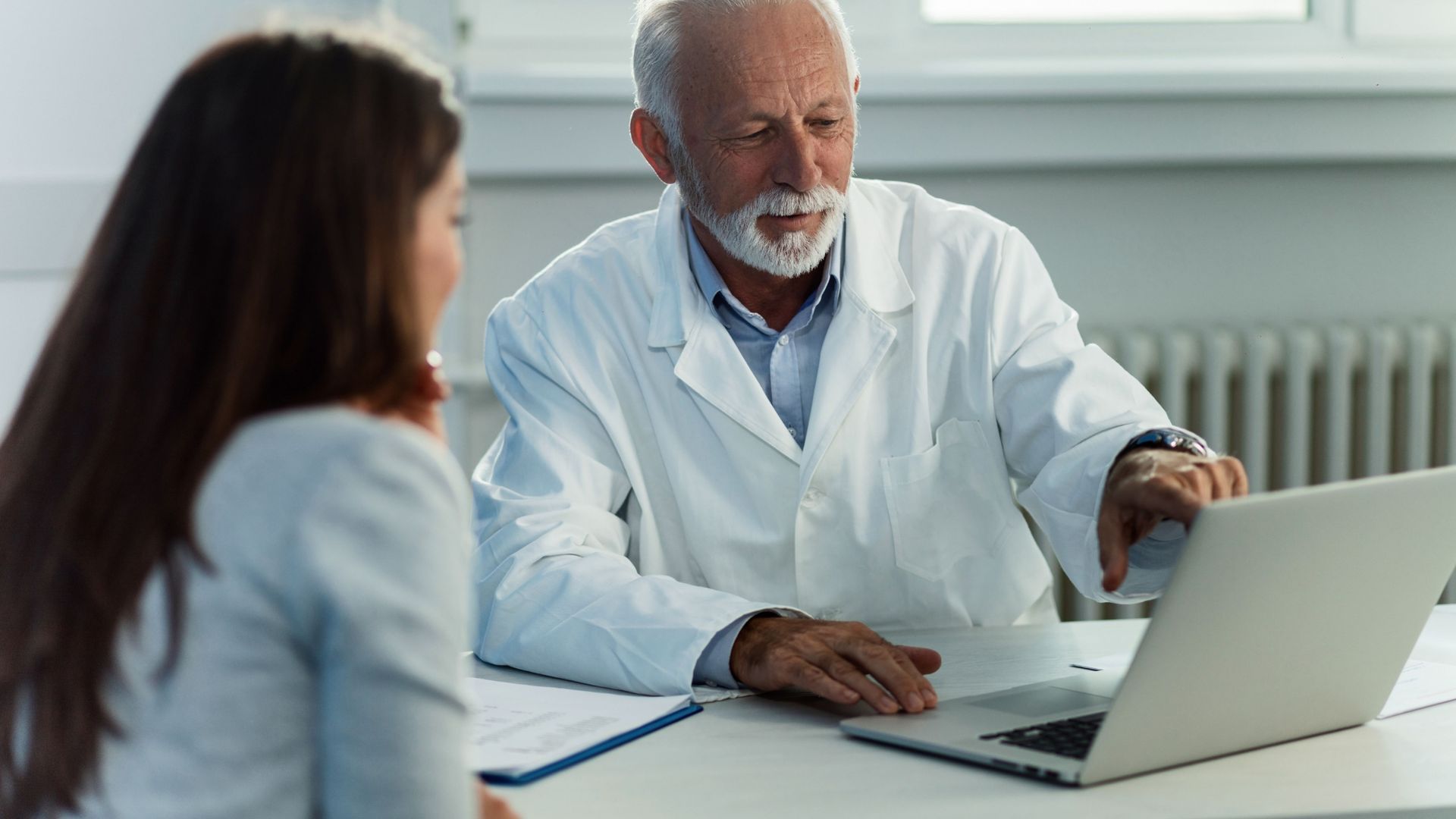 Thinking of switching from Wegovy to Mounjaro? Learn the key differences, side effects and how treatment transitions are managed safely.
