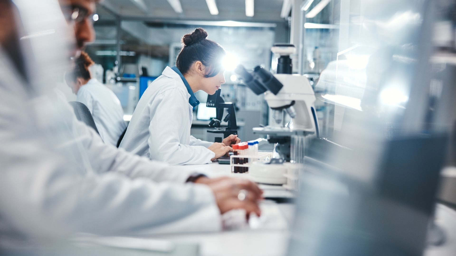 Clinical trials have shown that Mounjaro is safe and effective as a treatment for obesity and type 2 diabetes. Let's explore their findings in more detail.

