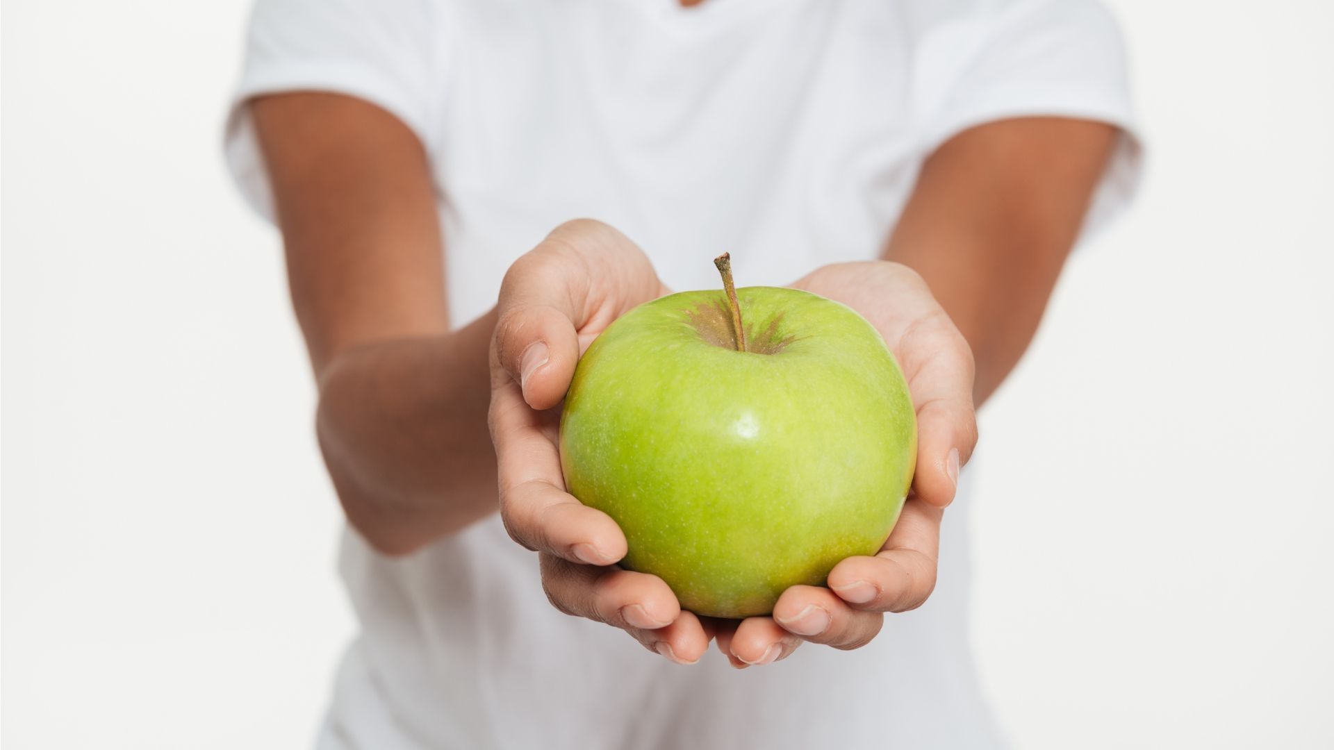 We all know eating fruit is good for us, but what is a good fruit for weight loss? Find out how fruit fits into a healthy, balanced diet. We all know eating fruit is good for us, but what is a good fruit for weight loss? Find out how fruit fits into a healthy, balanced diet.