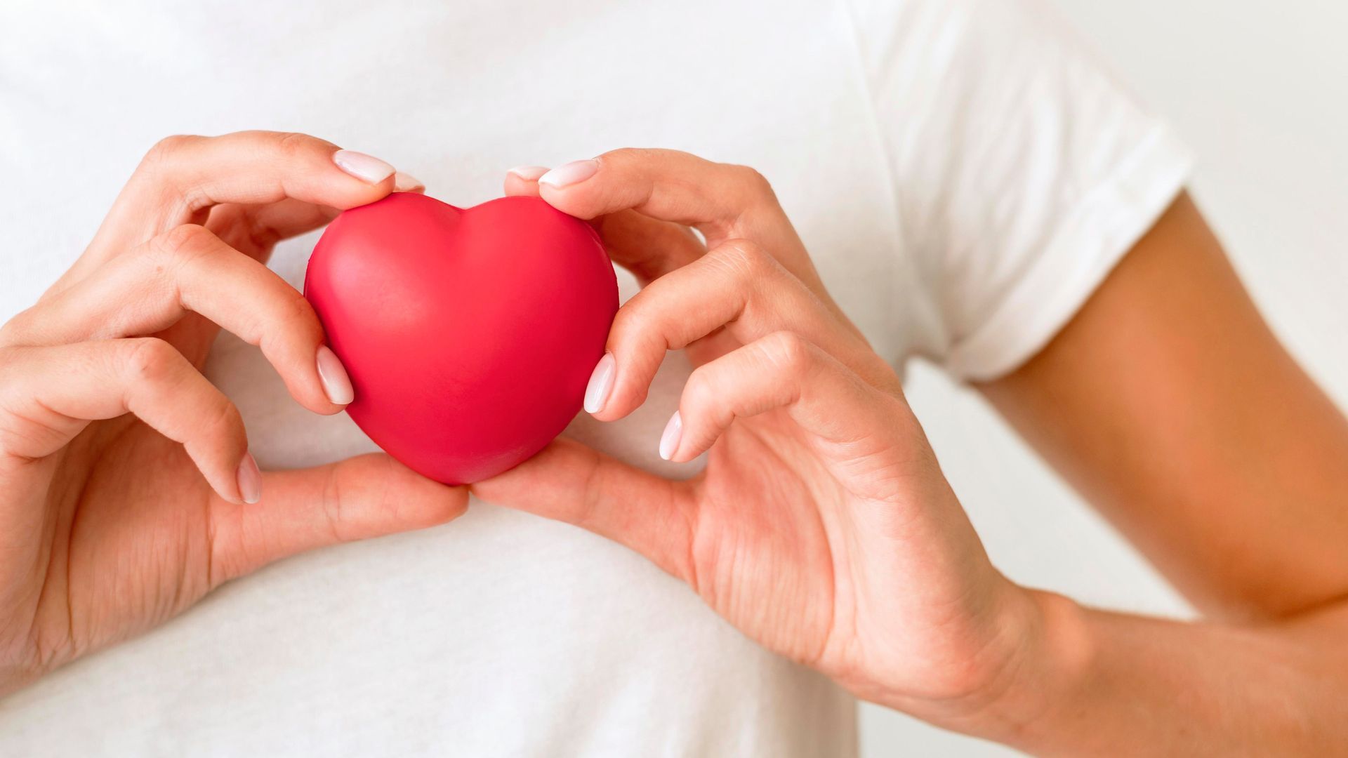 Discover what HDL cholesterol is, why it's considered 'good', and how healthy lifestyle changes can support heart health. Discover what HDL cholesterol is, why it's considered 'good', and how healthy lifestyle changes can support heart health.