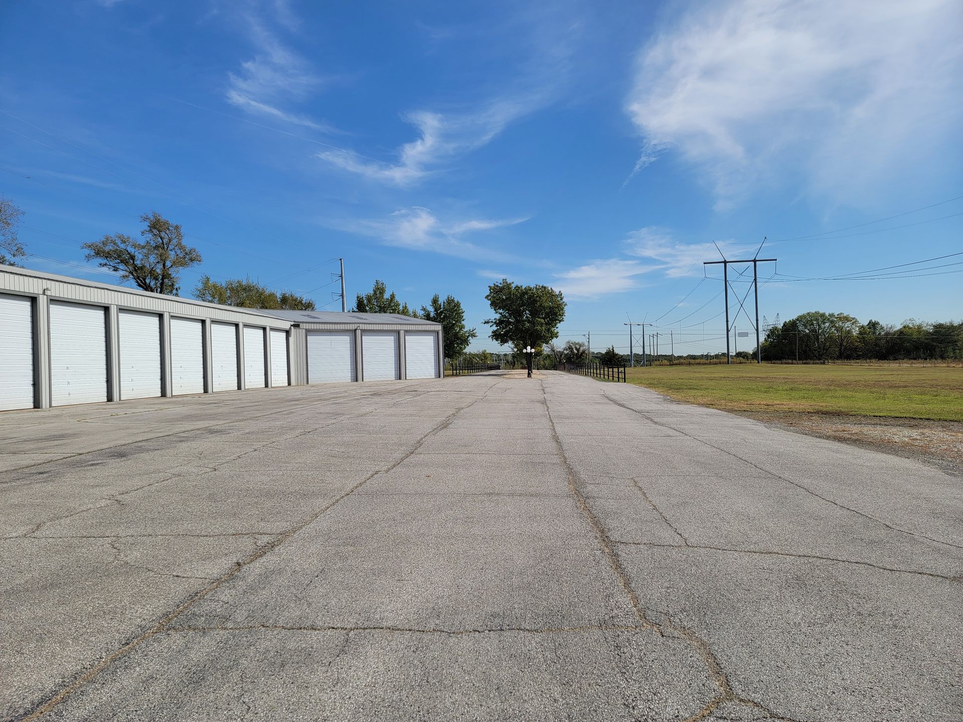 Sand Springs Storage, On-Site Owners, Indoor RV and Boat storage, Contact 918-297-8080