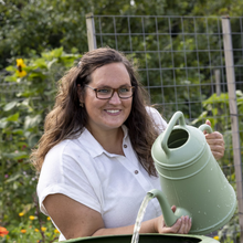 Mariëtte Mariëtte aan het werk in de tuin