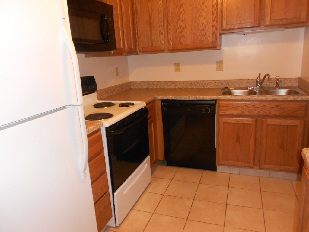 133 E Lane -Kitchen Apt 1A-02