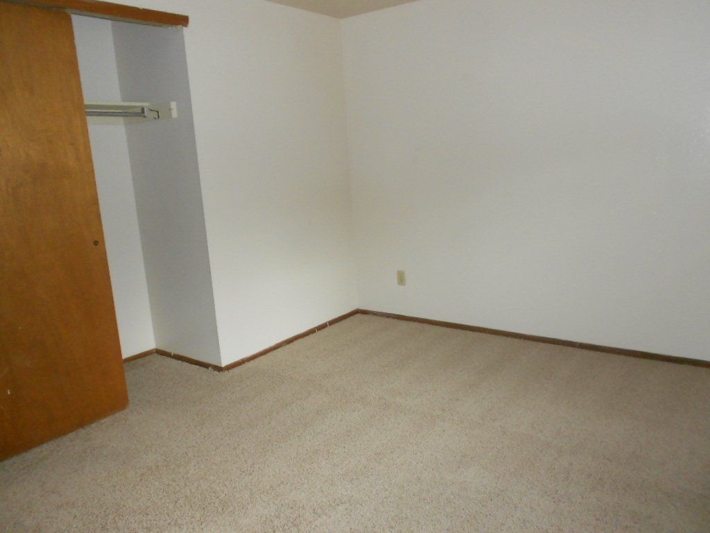 133 E Lane -Bedroom - Apt 1A 03