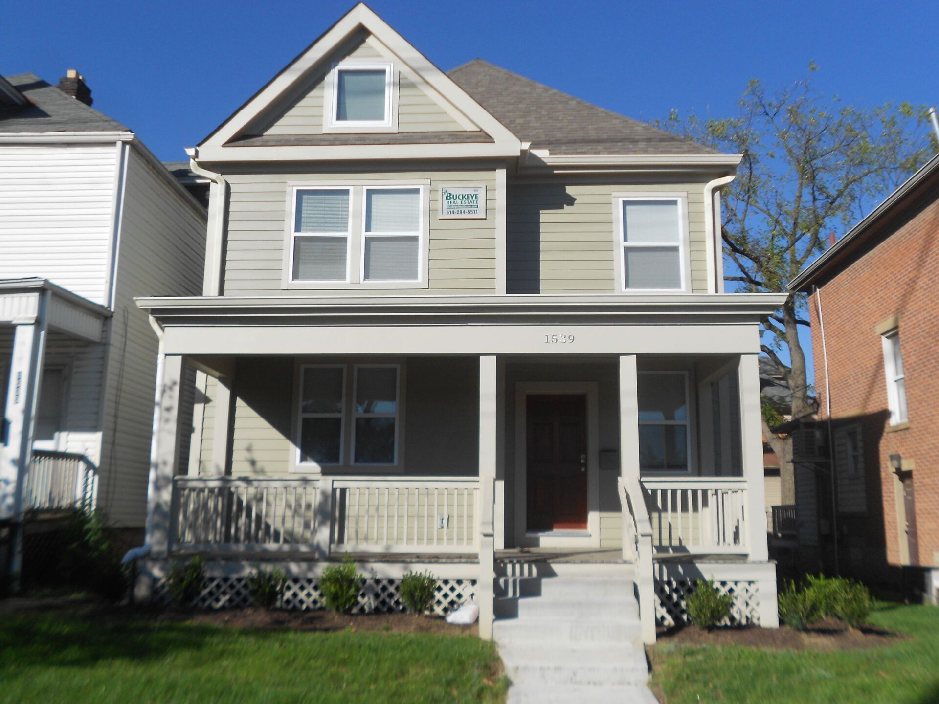 1539 Summit St.