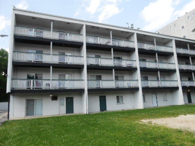 170 W. Maynard -Exterior