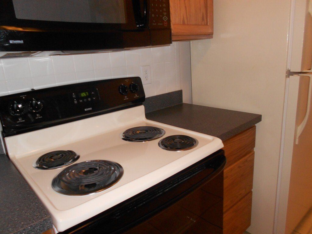 174 W. 9th Ave. Apt. D - Kitchen 02