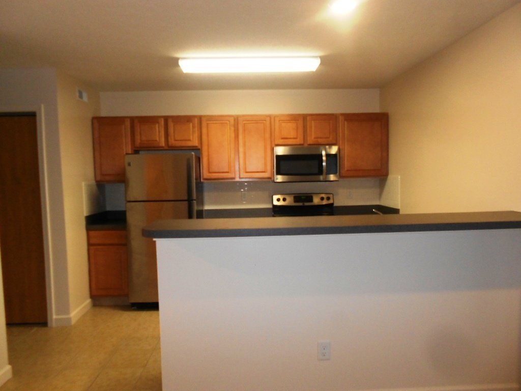 2492-2498 Neil Ave. - Kitchen 08