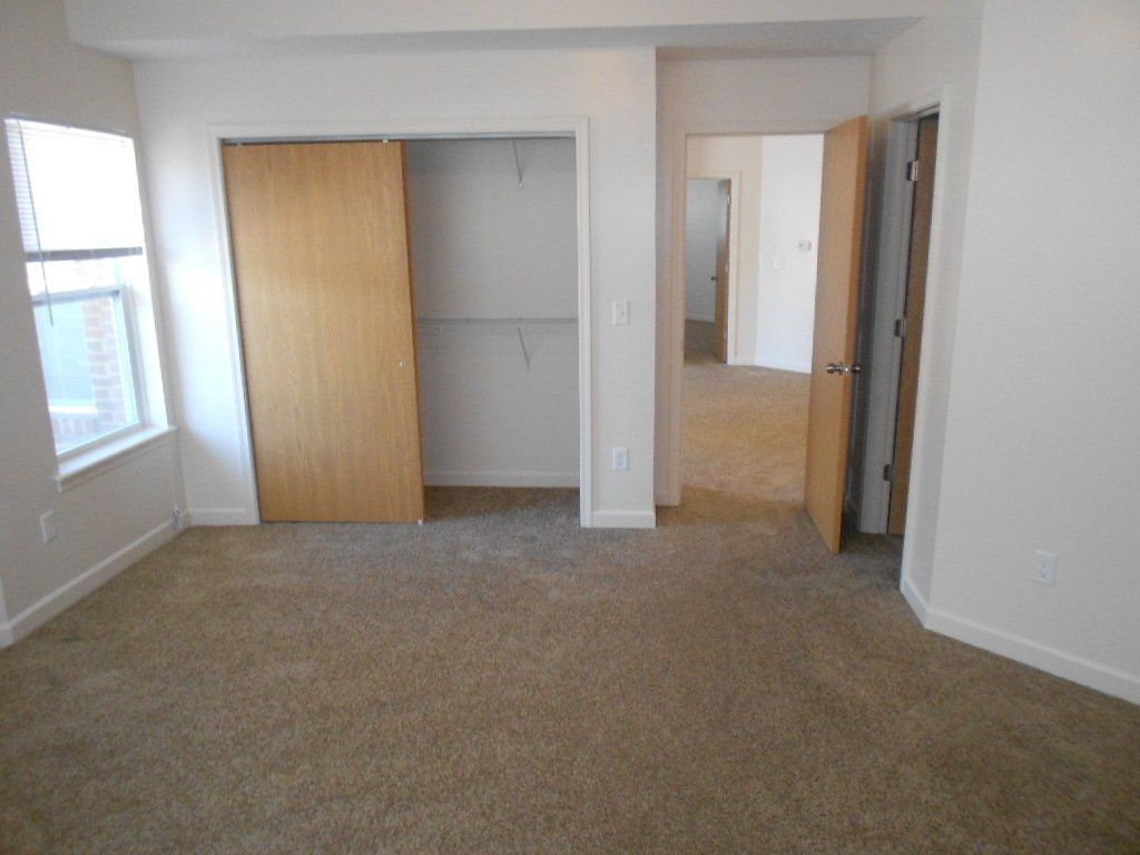 2492-2498 Neil Ave. -Bedroom 02