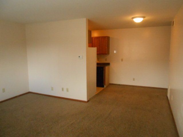 773 Riverview Dr interior 5