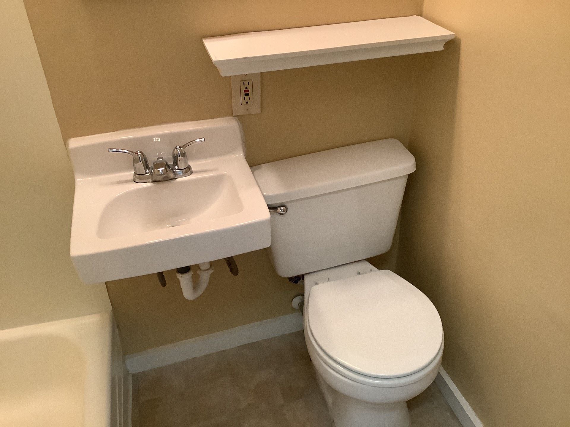 2307 N. High St bathroom