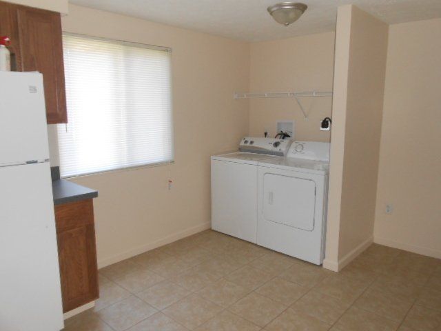 175 E. Norwich - In Unit Laundry 02