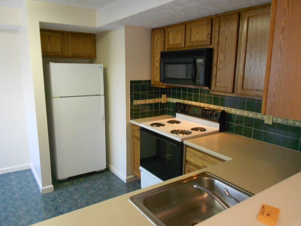 218 E. 17th Ave. - Kitchen 03