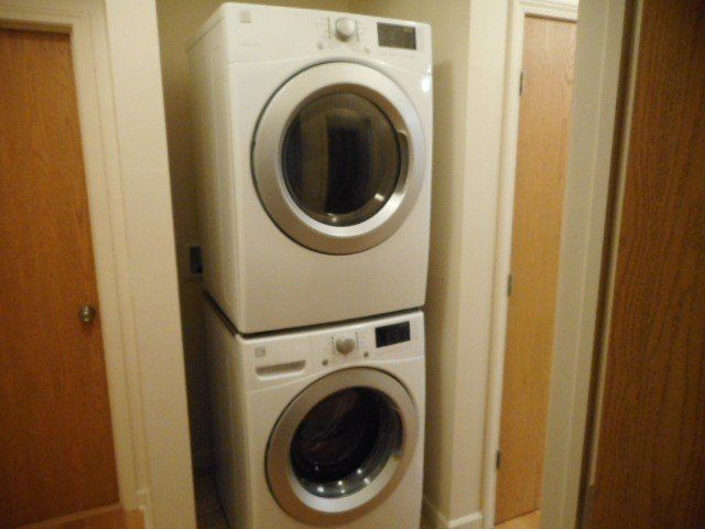 1469 Neil Ave.- In Unit Laundry