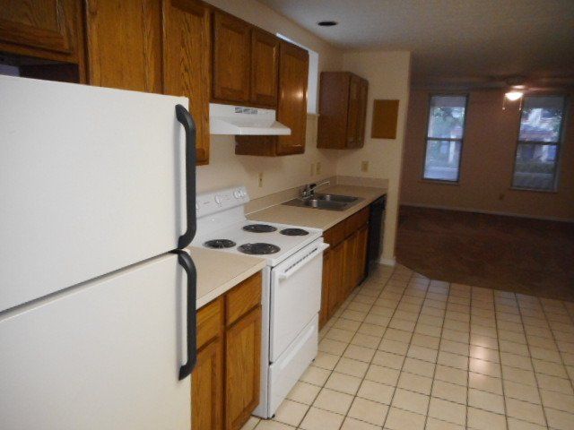 61 W. 10th Ave. Apt. A - Kitchen 01
