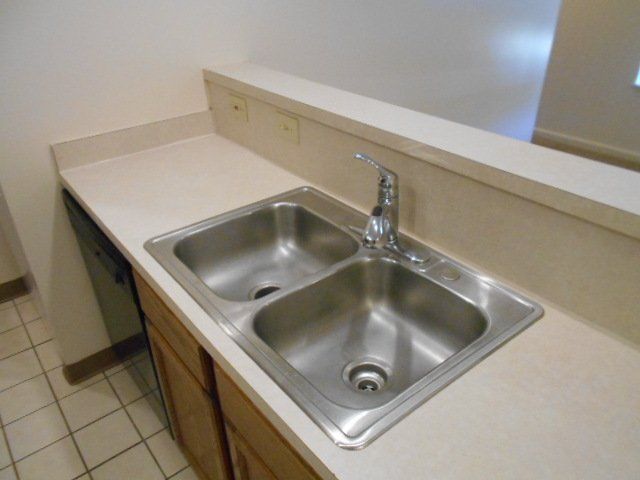 44 E. 12th Ave. Apt. C - Kitchen Sink