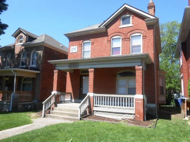 1727 Summit St.- Exterior 01