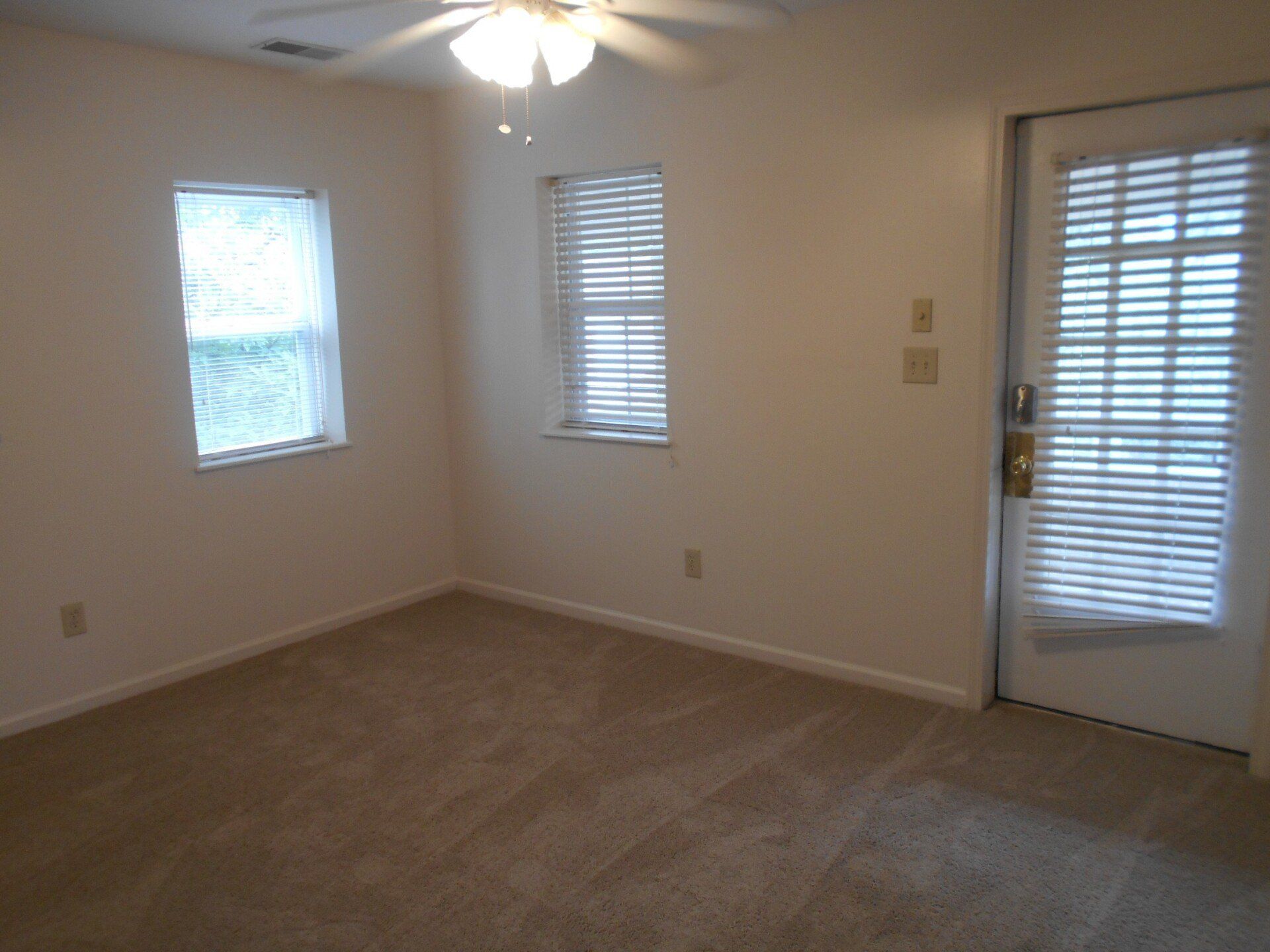 41-43 W. Tompkins bedroom 3