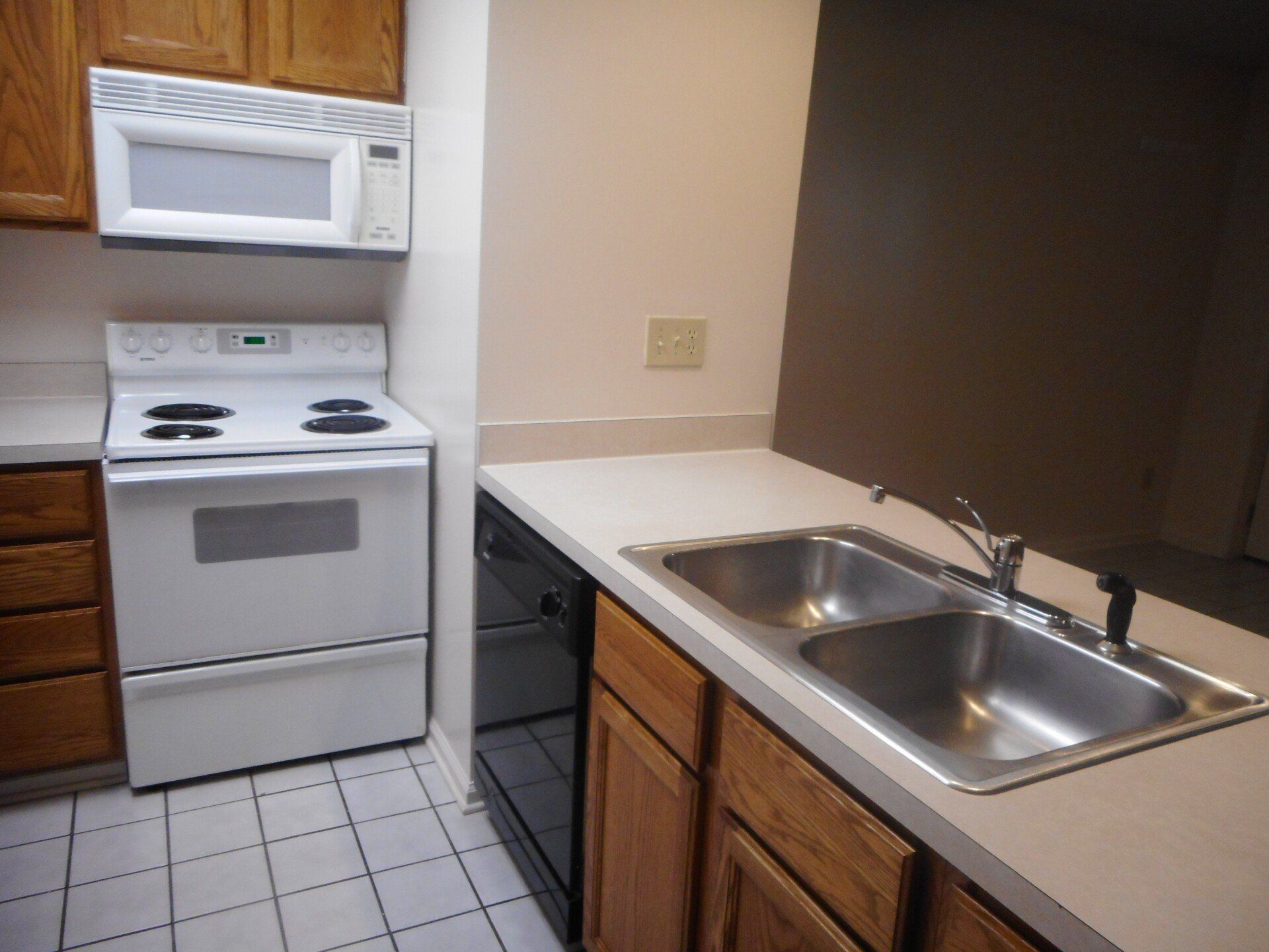 100 E. 11th Ave. - Kitchen 02