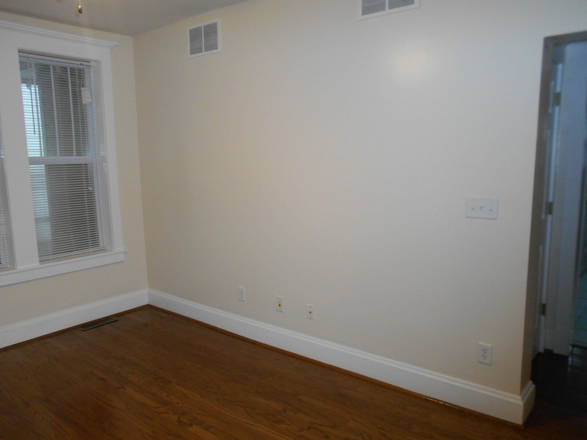 49 W. Tompkins Ave. -Walls