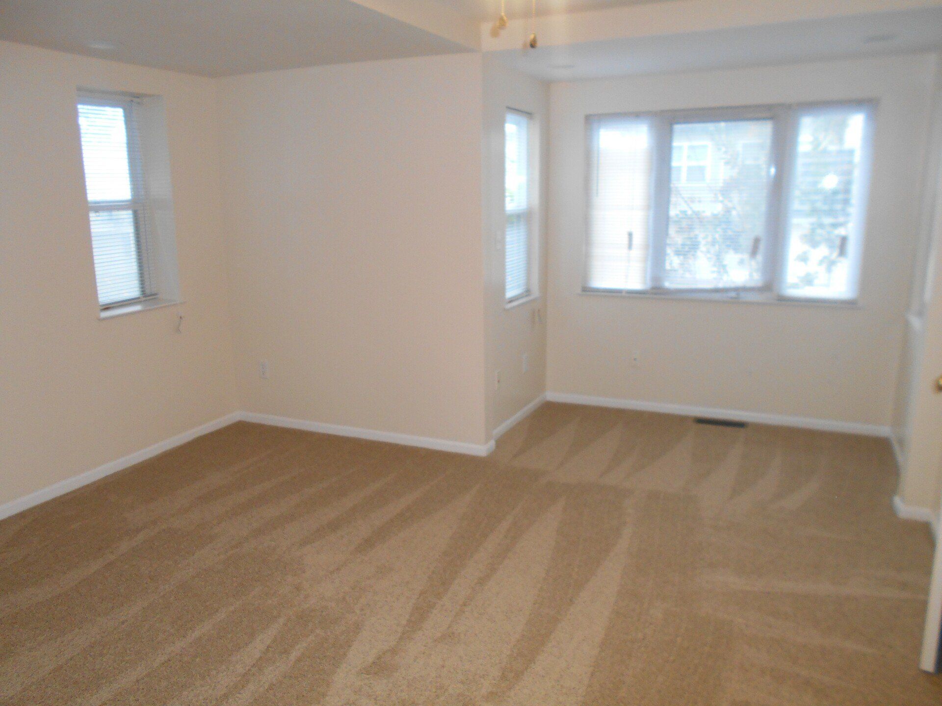 49 W. Tompkins Ave. - Bedroom 04