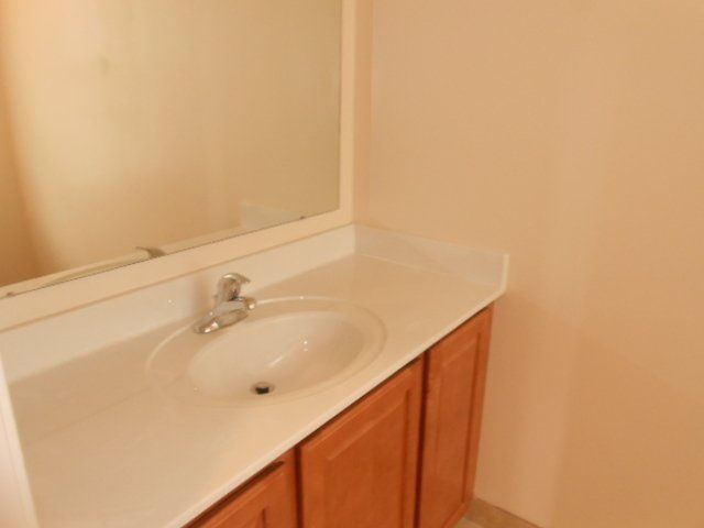 Bathroom sink