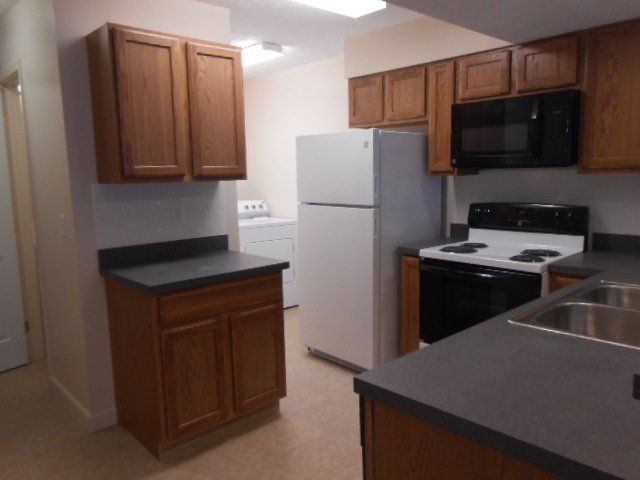 120 W. Maynard - Kitchen 01