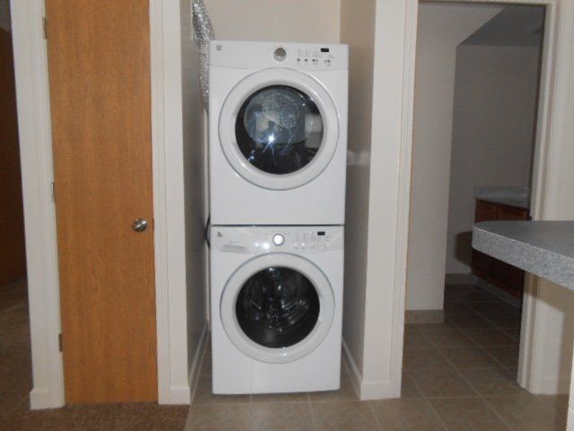 12-114 E. 11th Ave- Laundry 01