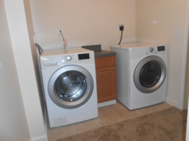 61-67 E. 8th Ave. -Laundry 02
