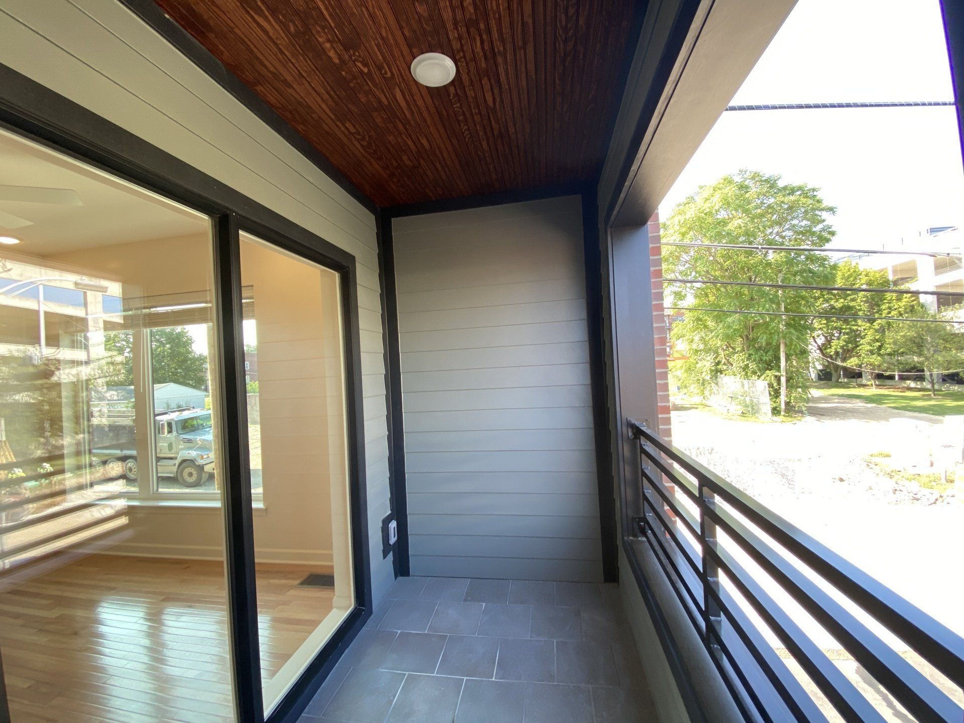 balcony