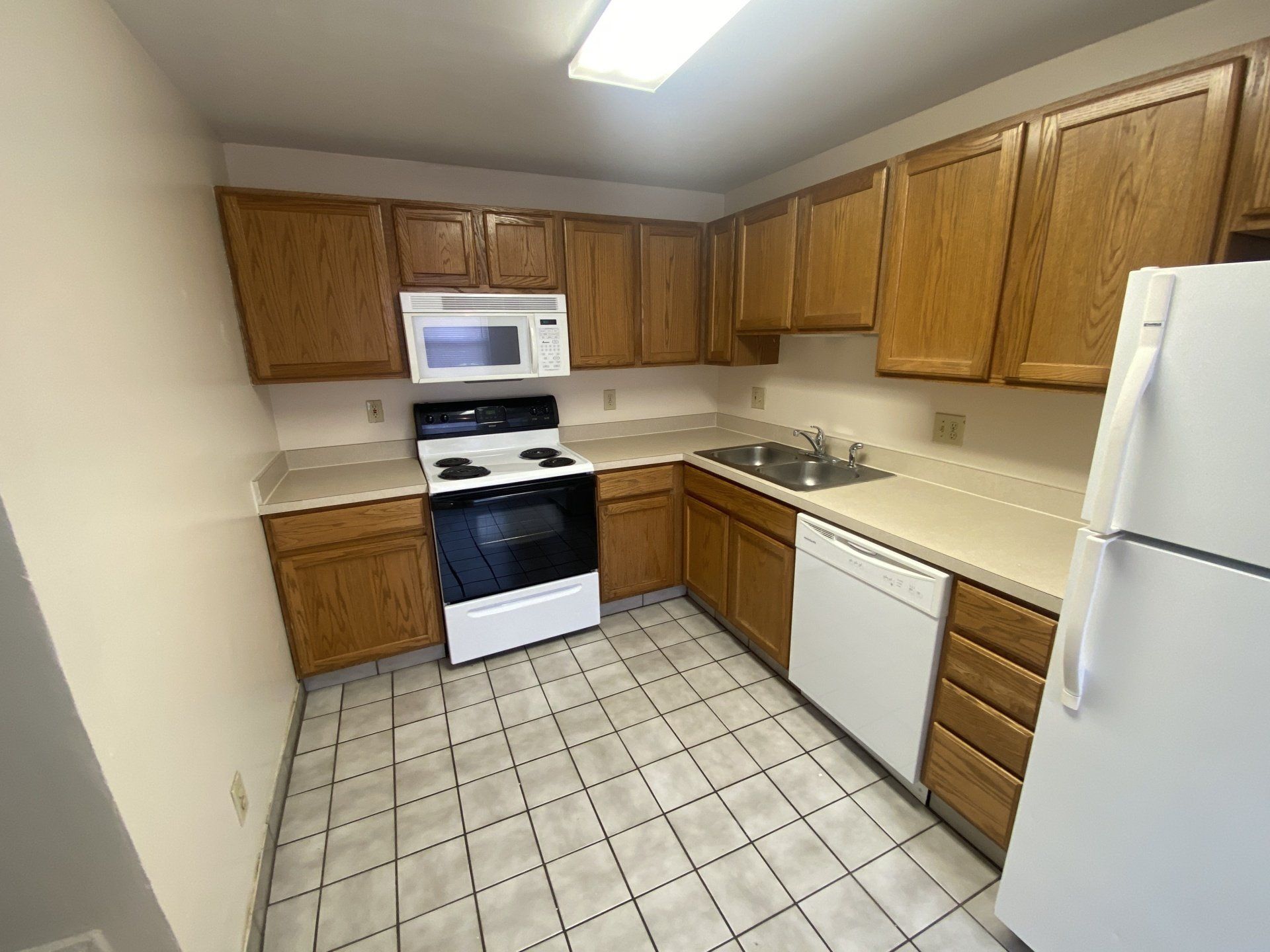 49.5 W. Tompkins Ave. - Kitchen 04