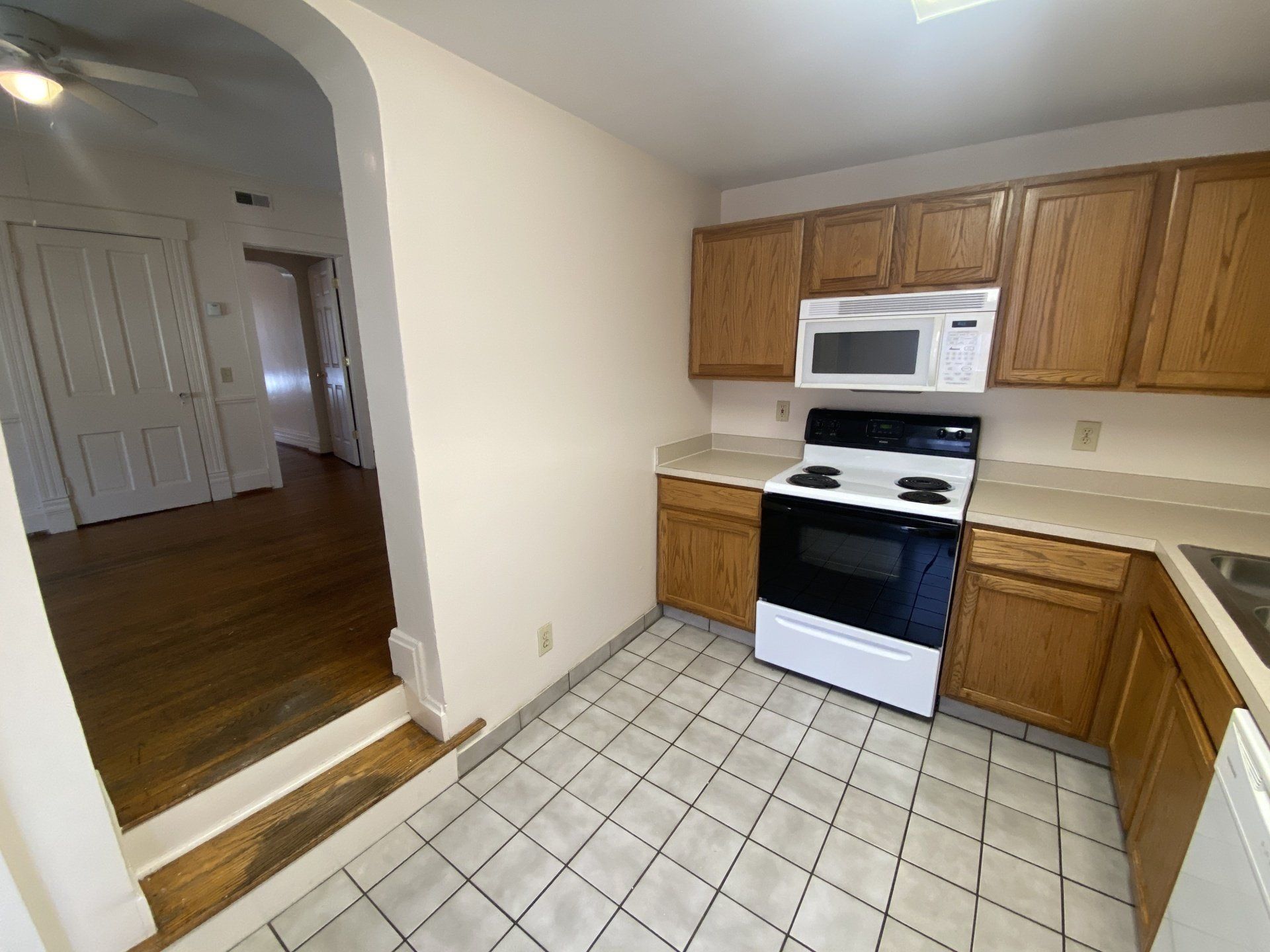 49.5 W. Tompkins Ave. - Kitchen 03
