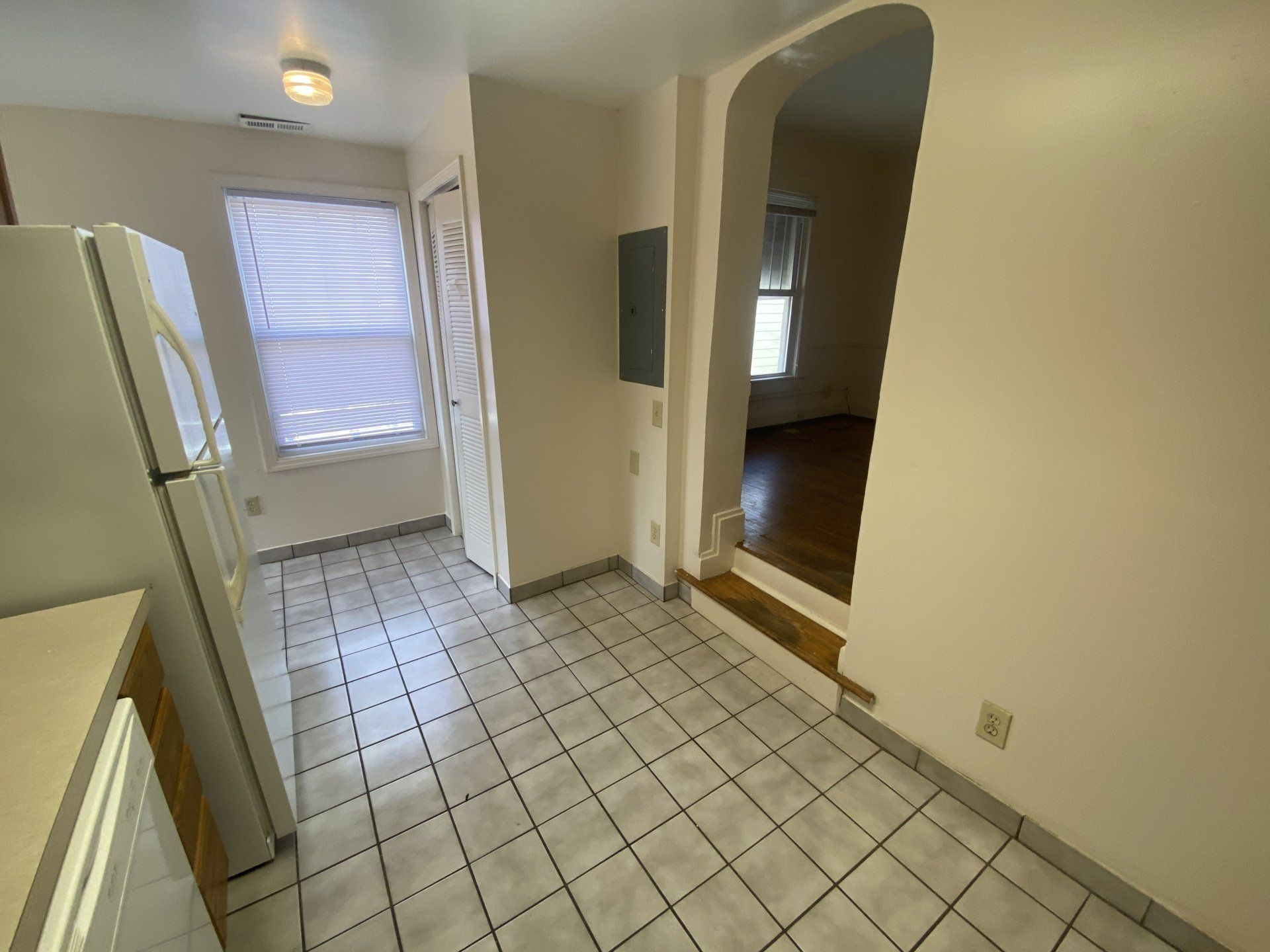 49.5 W. Tompkins Ave. - Kitchen 01