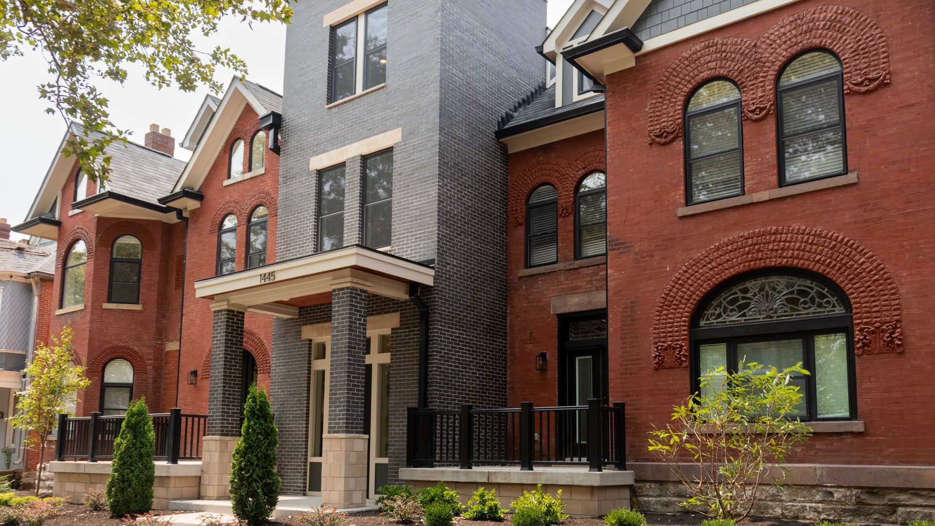 1445 Neil Ave. #3B